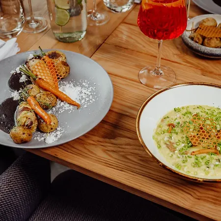 Zloty Horyzont Lux Glowny Budynek Z Basenem, Silownia, Grota Solna, Bawialnia I Restauracja Horyzont Smakow 아파트