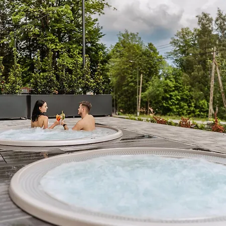 Zloty Horyzont Lux Glowny Budynek Z Basenem, Silownia, Grota Solna, Bawialnia I Restauracja Horyzont Smakow *