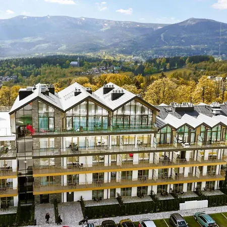 Zloty Horyzont Lux Glowny Budynek Z Basenem, Silownia, Grota Solna, Bawialnia I Restauracja Horyzont Smakow 스클라르스카포렘바