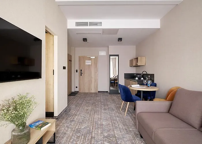 Zloty Horyzont Lux Glowny Budynek Z Basenem, Silownia, Grota Solna, Bawialnia I Restauracja Horyzont Smakow Szklarska Poręba