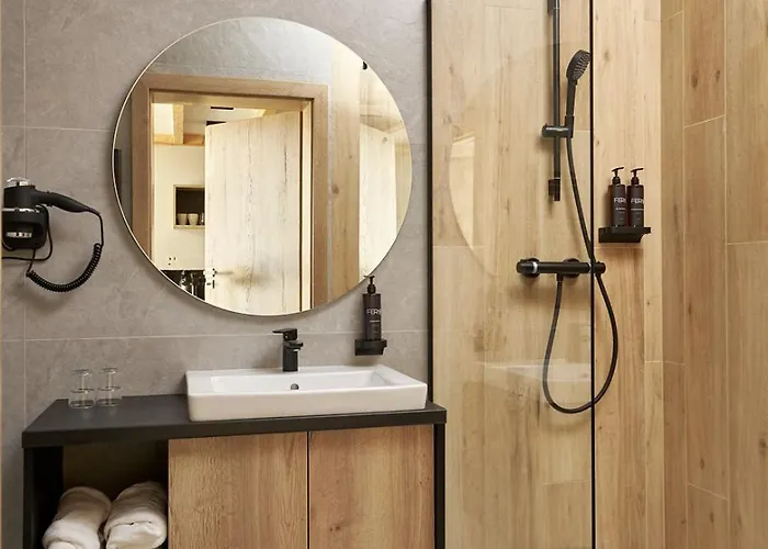 Zloty Horyzont Lux Glowny Budynek Z Basenem, Silownia, Grota Solna, Bawialnia I Restauracja Horyzont Smakow * Szklarska Poręba